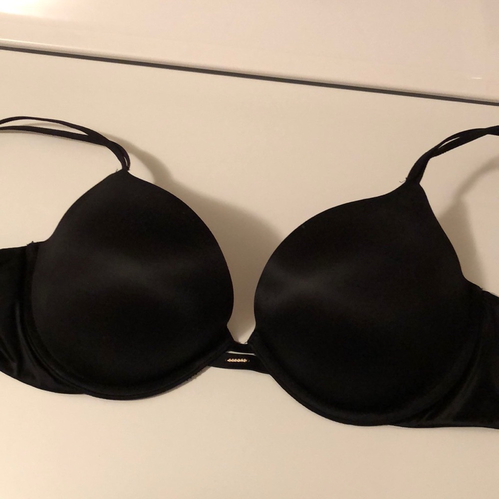 NWOT Victoria’s Secret bra!